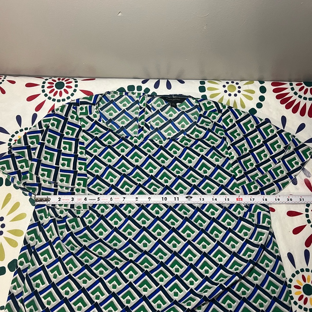 Banana Republic Women's Blue and Green Geometric Print Ruffle Sleeve Blouse - Picture 6 of 7
